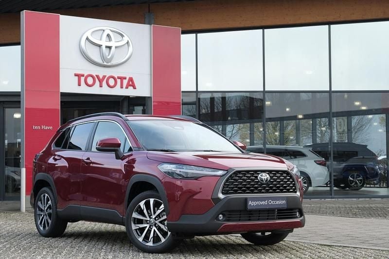 Nieuw Toyota Corolla Cross Style 140 PK (102 kW) 2025 Rood SUV