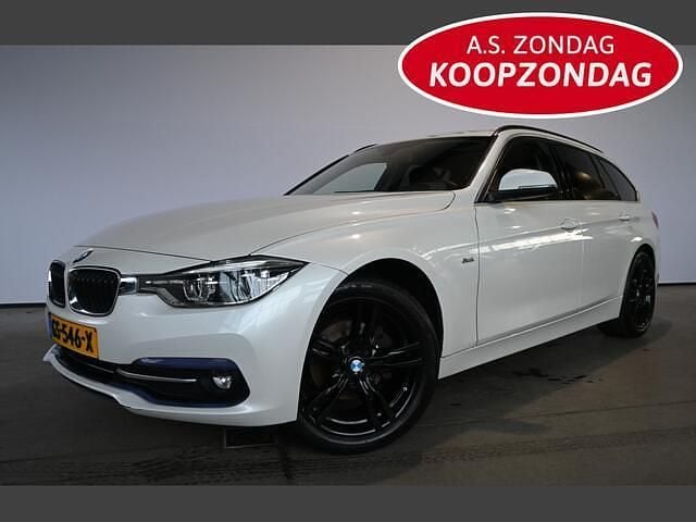 Wit Gebruikt 2015 BMW 318 Luxury Line Stationwagen | € 15.940 (Goede deal) - Afbeelding 1/4