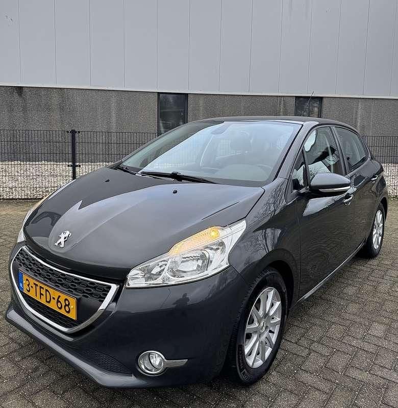 Occasion Peugeot 208 82 PK (60 kW) 2014 Grijs Hatchback