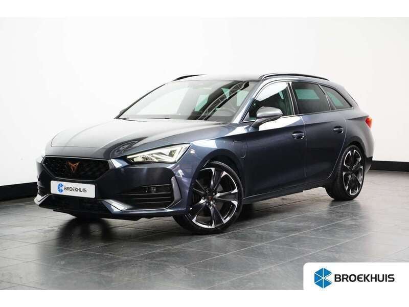 Grijs Gebruikt 2024 Cupra Leon VZ2 Hatchback | € 32.800 (Iets duurder) - Afbeelding 1/4