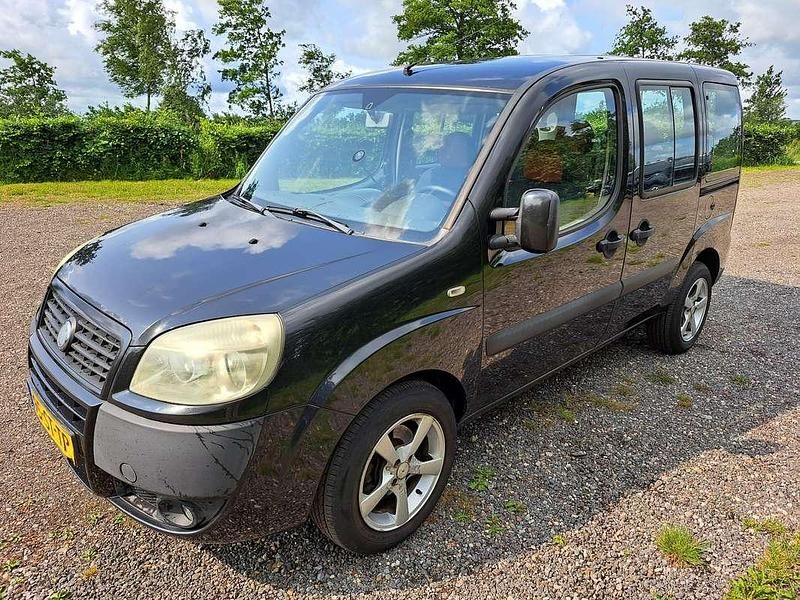 Grijs Gebruikt 2006 Fiat Doblò Dynamic MPV | € 2.500 (Eerlijke prijs) - Afbeelding 1/4