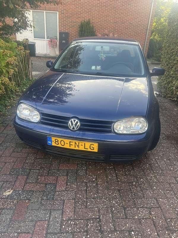 Blauw Gebruikt 2000 VW Golf IV Trendline Hatchback | € 800 (Super prijs) - Afbeelding 1/4