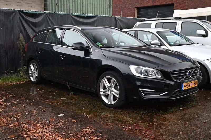 Zwart Gebruikt 2013 Volvo V60 Summum Stationwagen | € 2.950 (Super prijs) - Afbeelding 1/4