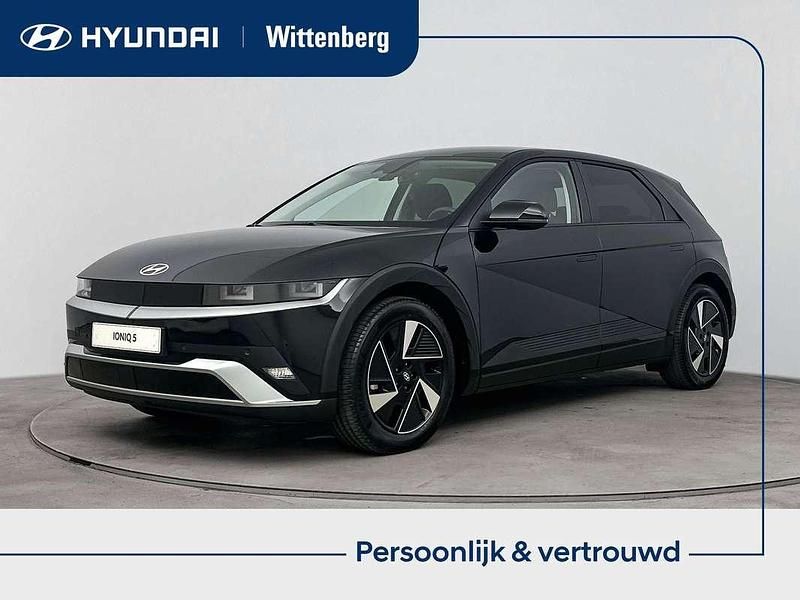 Zwart Nieuw 2025 Hyundai Ioniq 5 Limited SUV | € 46.390 (Eerlijke prijs) - Afbeelding 1/4