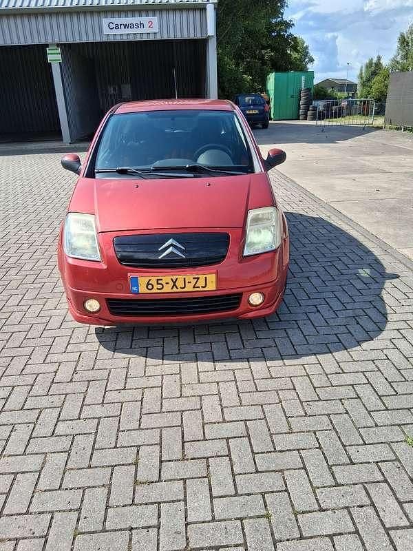Rood Gebruikt 2007 Citroën C2 VTR Sport Hatchback | € 1.399 (Eerlijke prijs) - Afbeelding 1/4