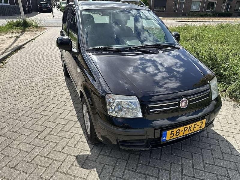 Zwart Gebruikt 2011 Fiat Panda Hatchback | € 2.250 (Goede deal) - Afbeelding 1/4