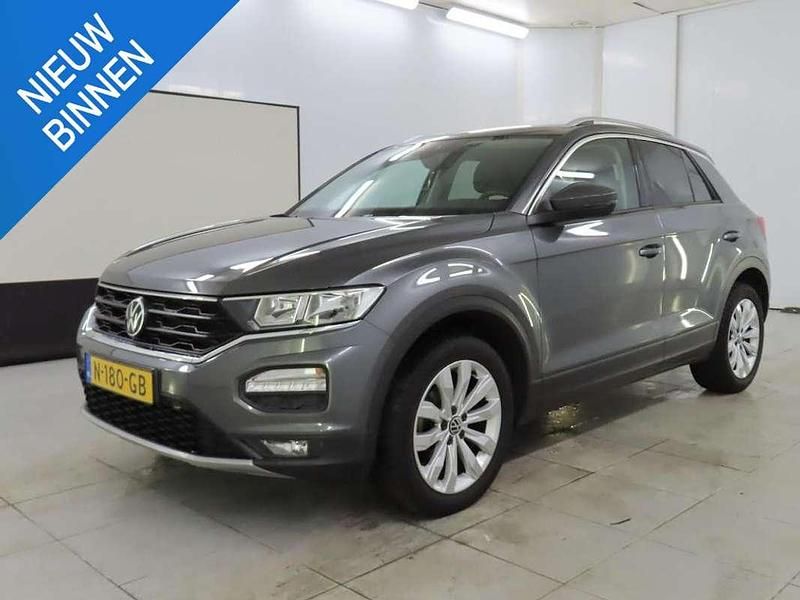 Grijs Gebruikt 2021 VW T-Roc Business SUV | € 23.999 (Goede deal) - Afbeelding 1/3