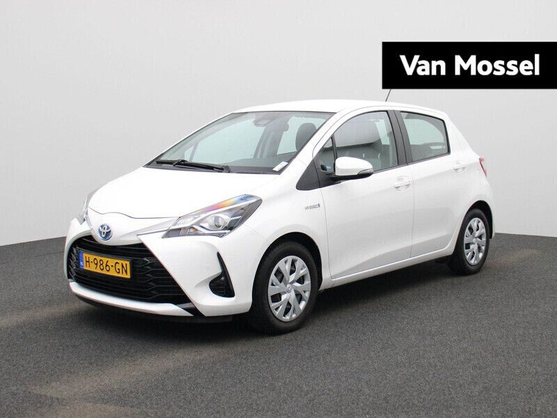 Wit Gebruikt 2020 Toyota Yaris Hybrid Active Hatchback | € 16.900 (Eerlijke prijs) - Afbeelding 1/4
