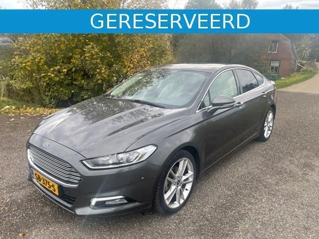 Grijs Gebruikt 2018 Ford Mondeo Sedan | € 24.899 - Afbeelding 1/4