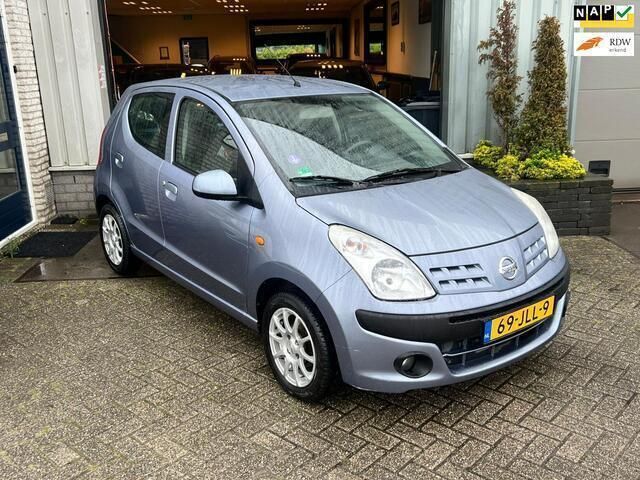 Grijs Gebruikt 2009 Nissan Pixo Acenta Hatchback | € 2.450 (Iets duurder) - Afbeelding 1/4