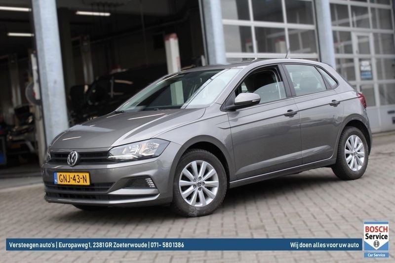 Grijs Gebruikt 2020 VW Polo Hatchback | € 14.950 (Goede deal) - Afbeelding 1/4