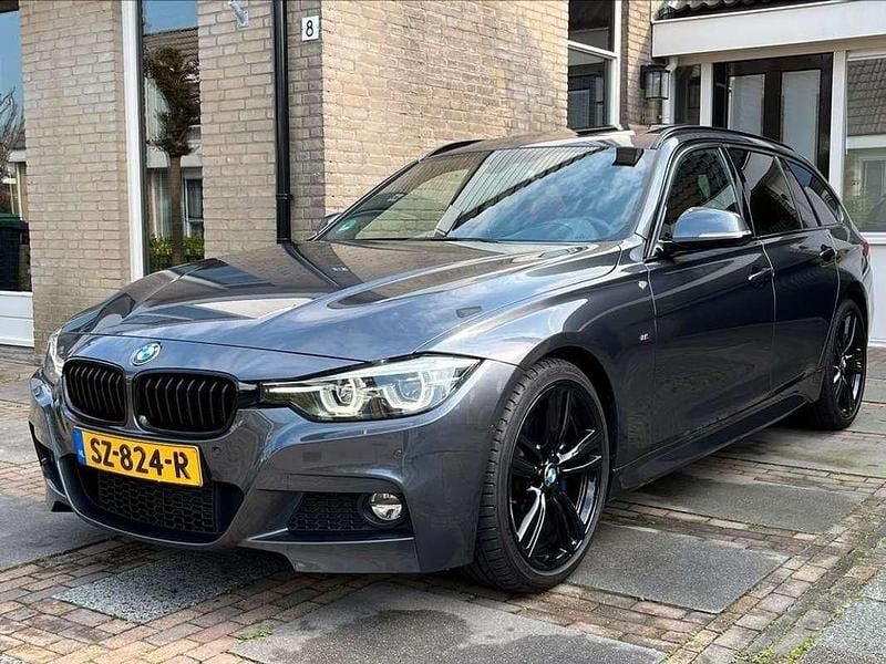 Grijs Gebruikt 2018 BMW 318 Stationwagen | € 14.699 (Super prijs) - Afbeelding 1/4