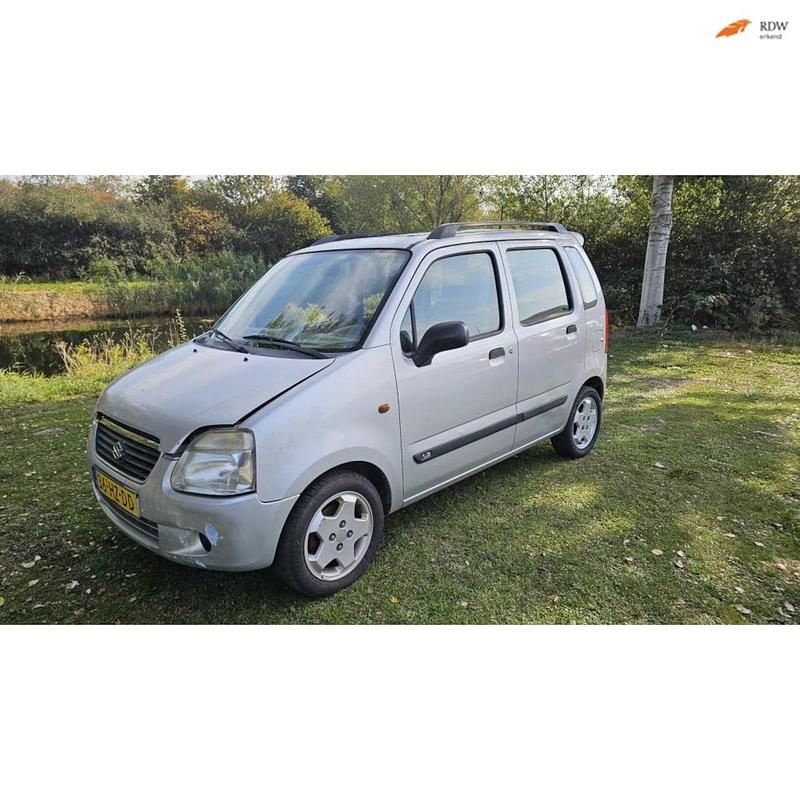 Grijs Gebruikt 2002 Suzuki Wagon R+ Stationwagen | € 1.150 (Eerlijke prijs) - Afbeelding 1/4