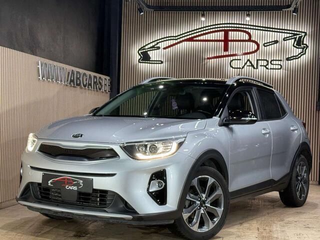 Grijs Gebruikt 2018 Kia Stonic Sport SUV | € 13.490 - Afbeelding 1/4