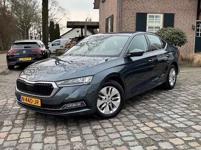 Occasion Skoda Octavia 110 PK (80 kW) 2021 Grijs Hatchback