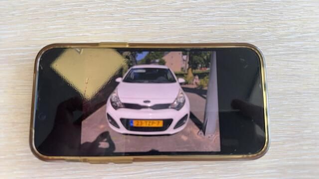 Wit Gebruikt 2012 Kia Rio 2 Hatchback | € 1.950 (Eerlijke prijs) - Afbeelding 1/2