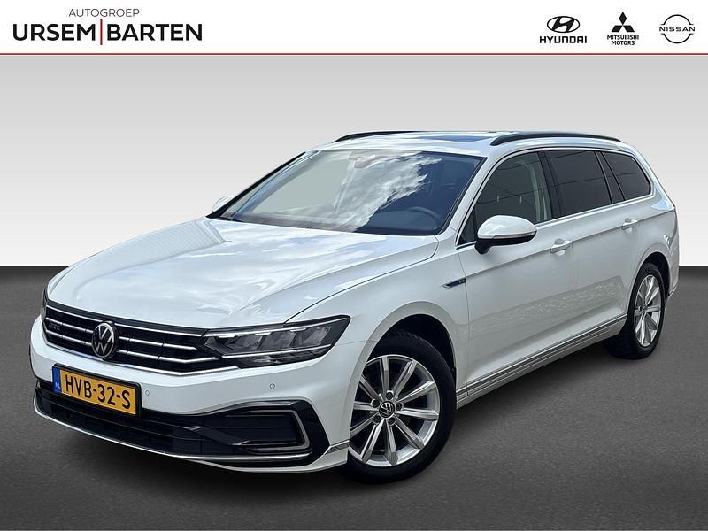 Wit Gebruikt 2021 VW Passat Business Stationwagen | € 22.430 (Eerlijke prijs) - Afbeelding 1/4