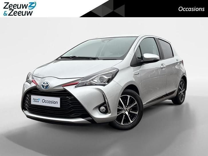 Grijs Occasion 2018 Toyota Yaris Design Hatchback | € 13.940 (Goede deal) - Afbeelding 1/4