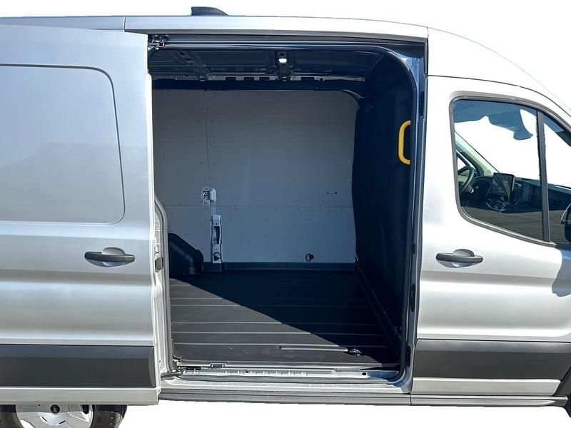 Occasion Ford Transit Trend 165 PK (121 kW) 2024 Moondust silver (licht zilver) Van