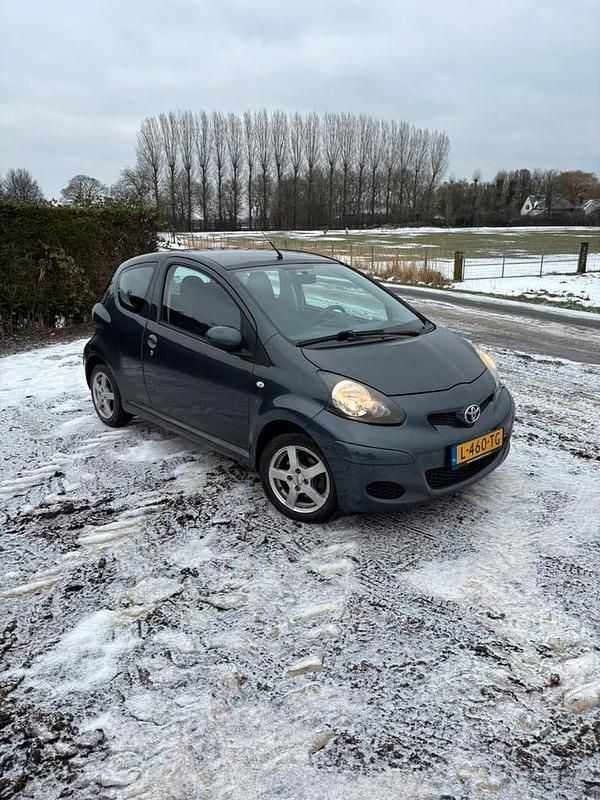 Gebruikt 2011 Toyota Aygo Hatchback | € 2.845 (Goede deal) - Afbeelding 1/4