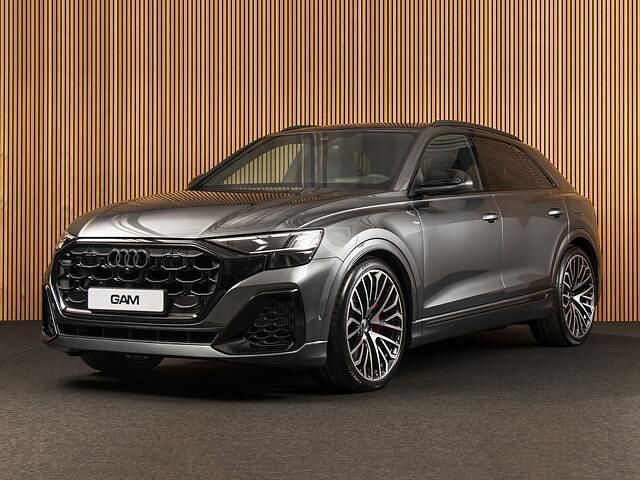 Grijs Nieuw 2025 Audi Q8 Ambiente SUV | € 104.800 - Afbeelding 1/4