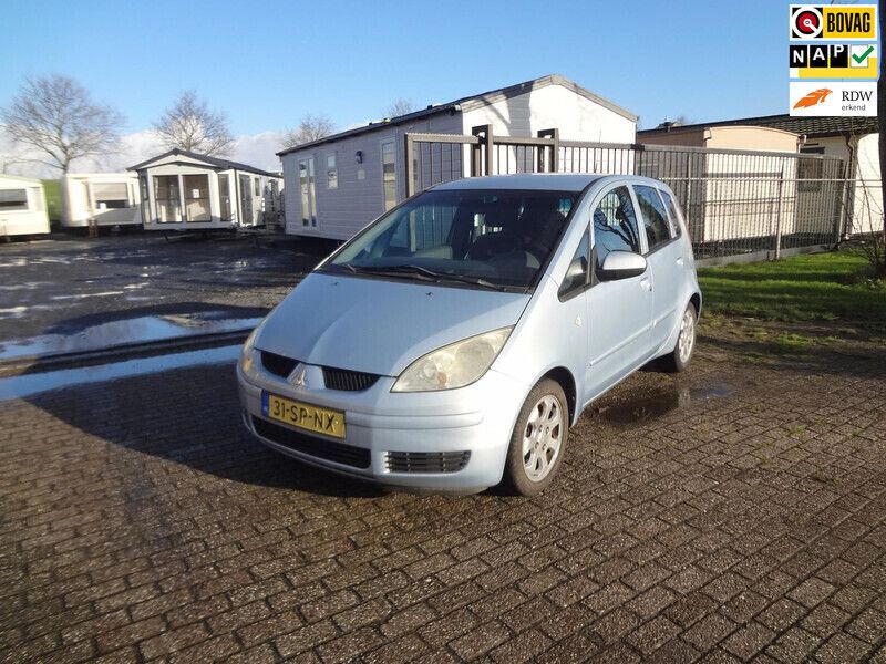 Blauw Gebruikt 2006 Mitsubishi Colt Invite Hatchback | € 2.950 (Iets duurder) - Afbeelding 1/4