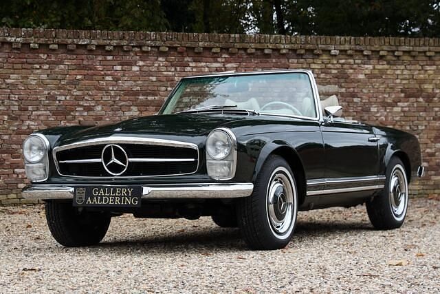 Groen Occasion 1970 Mercedes SL280 Classic Cabriolet | € 129.500 - Afbeelding 1/4