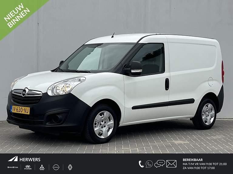 5pu :polar white s Gebruikt 2018 Opel Combo Edition MPV | € 7.735 (Eerlijke prijs) - Afbeelding 1/4