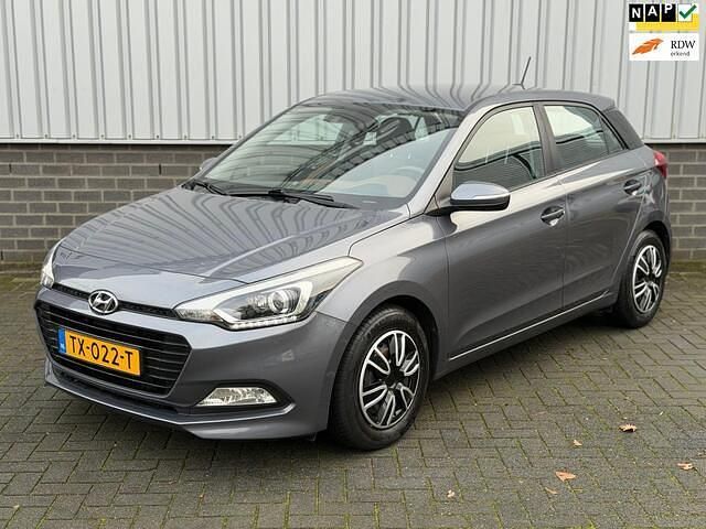 Grijs Gebruikt 2018 Hyundai i20 Comfort Hatchback | € 10.849 (Goede deal) - Afbeelding 1/4