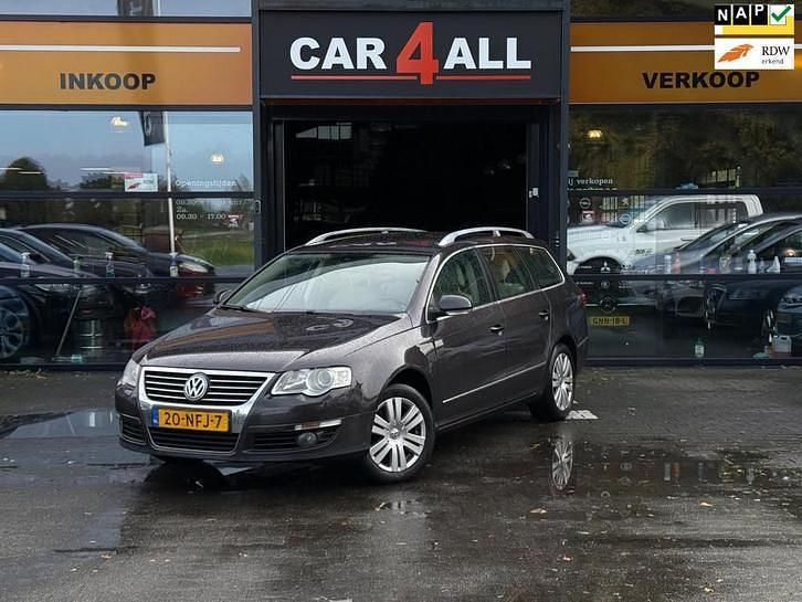 Bruin Gebruikt 2010 VW Passat Highline Stationwagen | € 4.450 (Eerlijke prijs) - Afbeelding 1/4