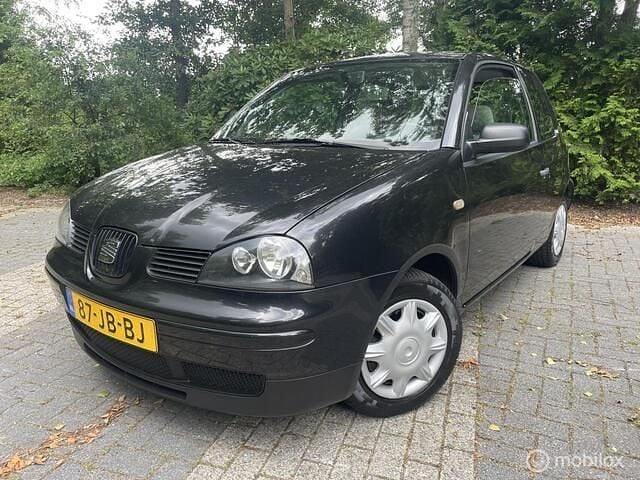 Zwart Gebruikt 2002 Seat Arosa Stella Hatchback | € 1.199 (Eerlijke prijs) - Afbeelding 1/4