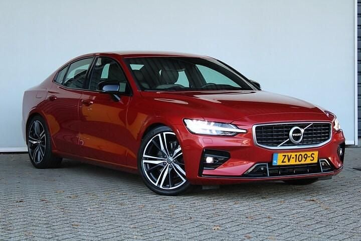 Occasion Volvo S60 R-Design 191 PK (140 kW) 2019 Oranje Sedan