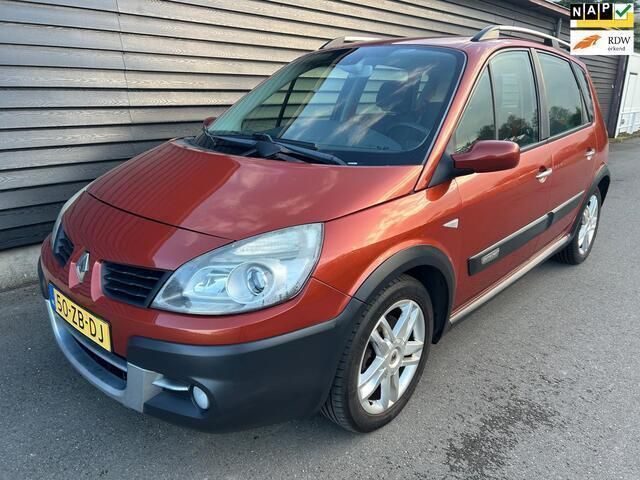 Oranje Gebruikt 2007 Renault Scénic II MPV | € 3.995 (Duur) - Afbeelding 1/4