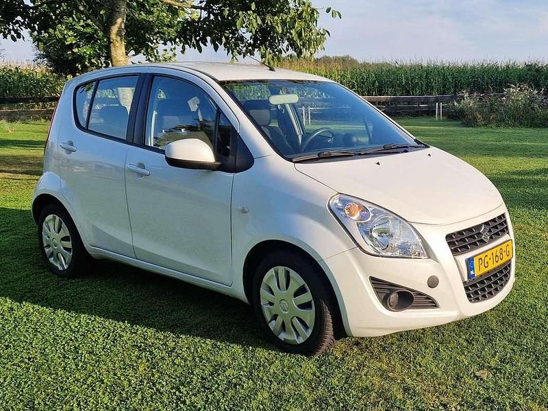 Wit Gebruikt 2014 Suzuki Splash Comfort Hatchback | € 4.500 (Super prijs) - Afbeelding 1/4