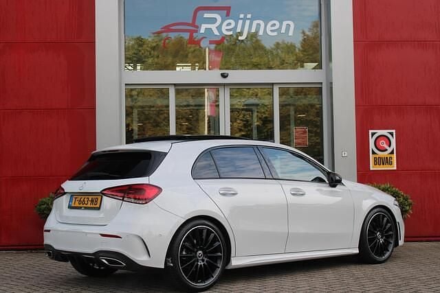 Occasion Mercedes A180 AMG line 136 PK (100 kW) 2022 Wit Hatchback