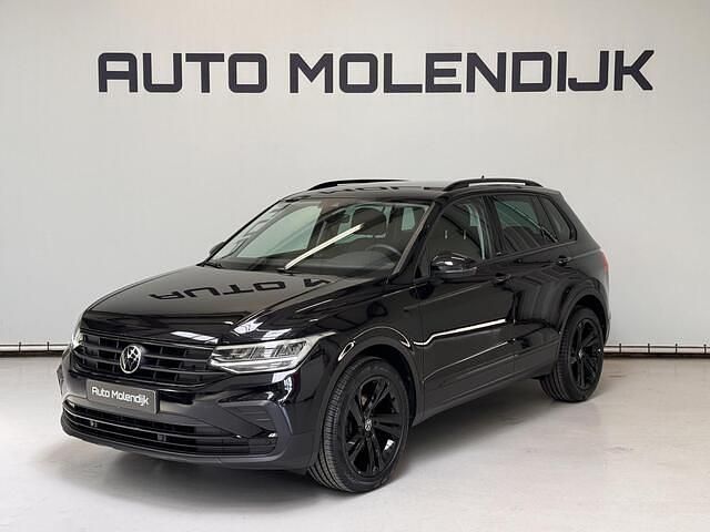 Zwart (metallic) Occasion 2021 VW Tiguan SUV | € 31.850 (Super prijs) - Afbeelding 1/4