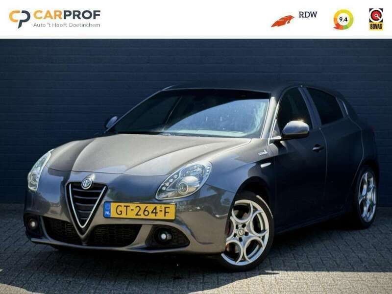 Grijs Gebruikt 2014 Alfa Romeo Giulietta Exclusive Hatchback | € 8.750 - Afbeelding 1/4