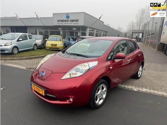 Rood Gebruikt 2011 Nissan Leaf Base Hatchback | € 4.499 (Eerlijke prijs) - Afbeelding 1/4