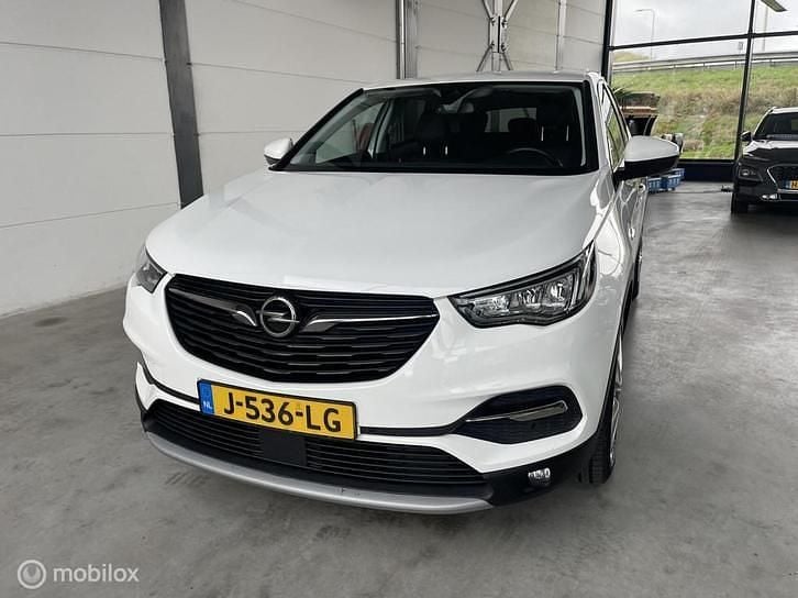Wit Occasion 2020 Opel Grandland X Business Edition SUV | € 16.750 (Eerlijke prijs) - Afbeelding 1/4