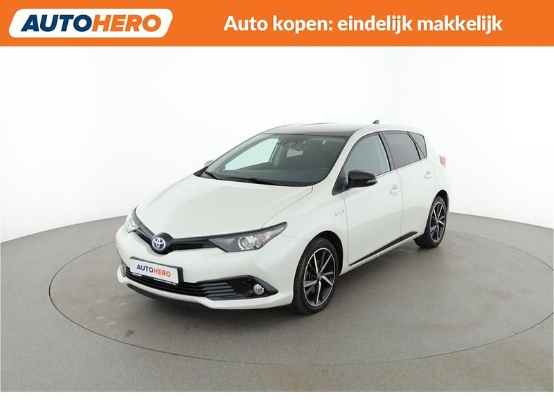Occasion Toyota Auris Hybrid 2017 Wit (metallic) Hatchback