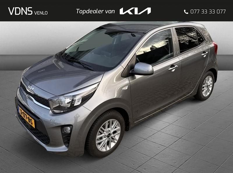 Grijs Gebruikt 2023 Kia Picanto Hatchback | € 16.545 (Eerlijke prijs) - Afbeelding 1/4