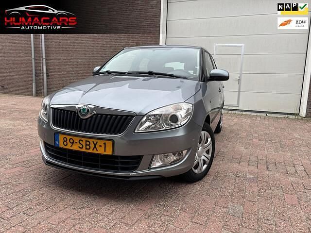 Grijs Gebruikt 2011 Skoda Fabia Ambition Hatchback | € 3.395 (Eerlijke prijs) - Afbeelding 1/4