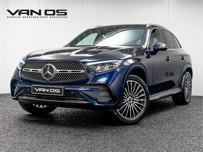 Blauw Gebruikt 2023 Mercedes GLC300 AMG line SUV | € 62.995 (Eerlijke prijs) - Afbeelding 1/4