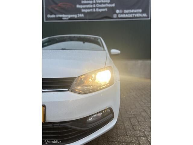 Wit Occasion 2014 VW Polo Trendline Hatchback | € 5.250 (Eerlijke prijs) - Afbeelding 1/4