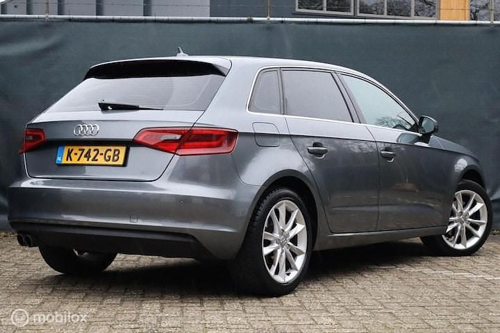 Occasion Audi A3 Sportback S-Line 2013 Grijs (metallic) Hatchback
