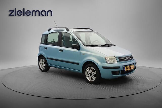 Blauw Gebruikt 2004 Fiat Panda Emotion Hatchback | € 2.344 (Goede deal) - Afbeelding 1/4
