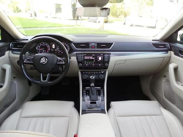 Occasion Skoda Superb Business Line 150 PK (110 kW) 2017 Blauw Hatchback