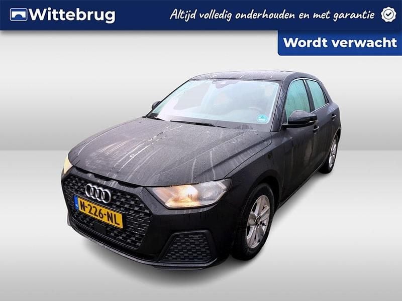 Zwart Gebruikt 2021 Audi A1 Proline Hatchback | € 18.950 (Goede deal) - Afbeelding 1/2