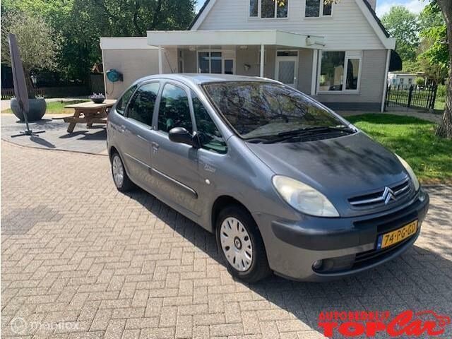 Grijs Gebruikt 2004 Citroën Xsara Picasso MPV | € 1.250 (Eerlijke prijs) - Afbeelding 1/4