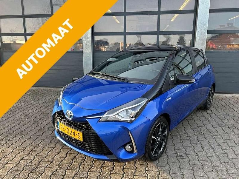 Occasion Toyota Yaris Hybrid 73 PK (53 kW) 2017 Blauw (metallic) Hatchback